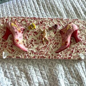 Shabby Chic Victorian Mosaic Shoe wall art w/ 2 Hooks, pink,white, vintage